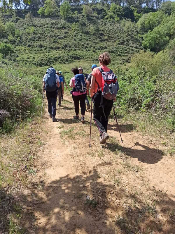 Escursionisti per i sentieri del Monte Ganzaria 